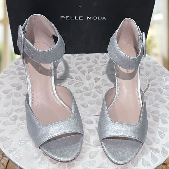 Pelle Moda BERLIN Wide Buckle Leather Kid Suede Sandal Heel Size 10 M - Picture 6 of 13